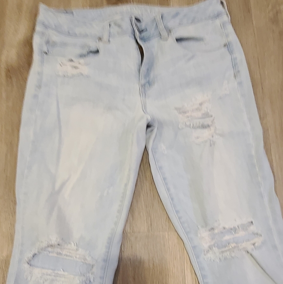 American Eagle Outfitters Light Blue Ripped Skinny Jeans - Picture 2 of 10